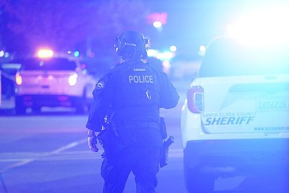 Неизвестный открыл стрельбу в синагоге в США