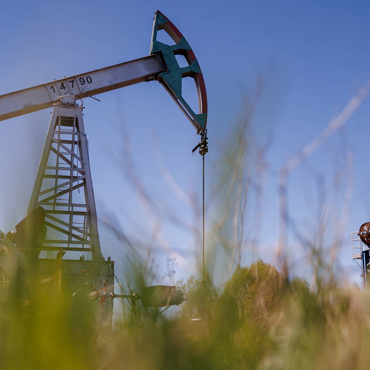 Глава минфина США назвал цель ослабления санкций против российской нефти