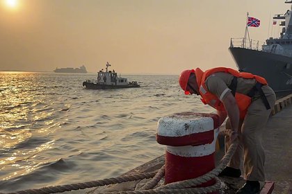 Бывшая советская республика заверила, что перестанет принимать танкеры из России. Что ей взамен пообещал ЕС?