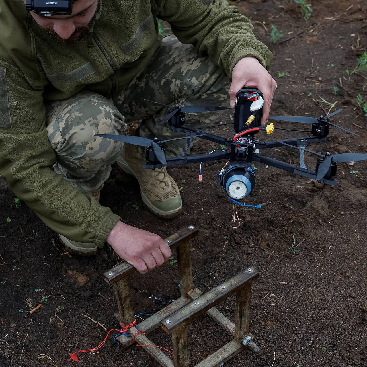 Боец СВО рассказал о 16 промахах охотившихся за ним дронов ВСУ