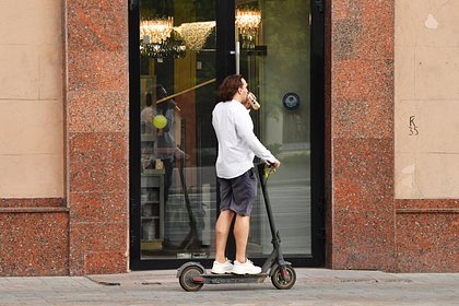Москвичам назвали время появления самокатчиков