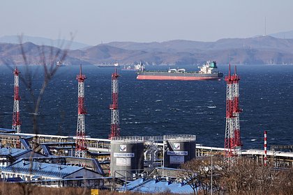 Зеленский прокомментировал решение Трампа снять санкции с России