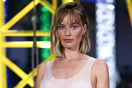 Известный хирург заподозрил Марго Робби в пластике