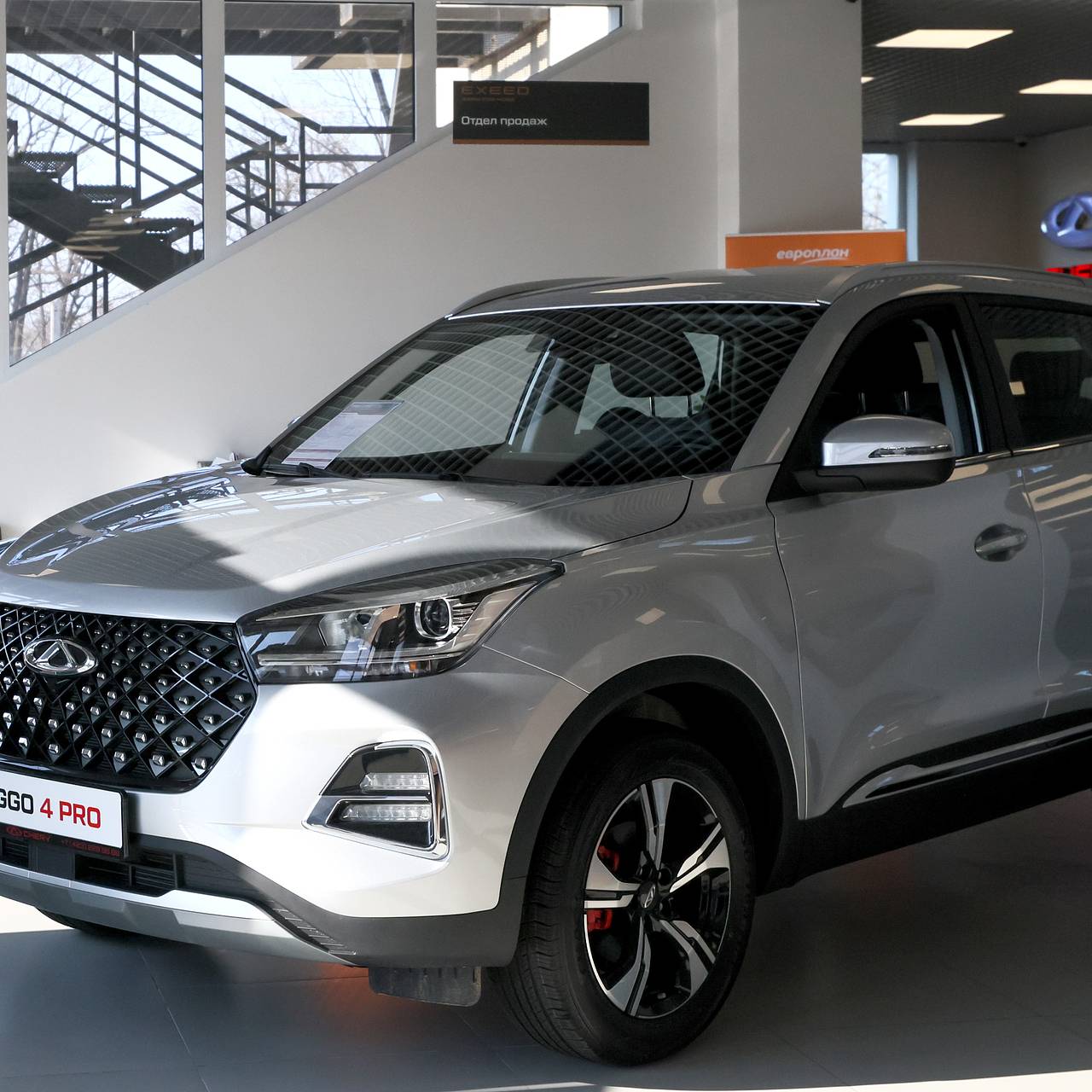 Названы основные причины ухода китайских машин с российского рынка