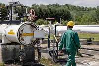 «Это долг каждой нации». Макрон гарантировал Киеву кредит на 90 миллиардов евро и попросил быстрее починить «Дружбу» 