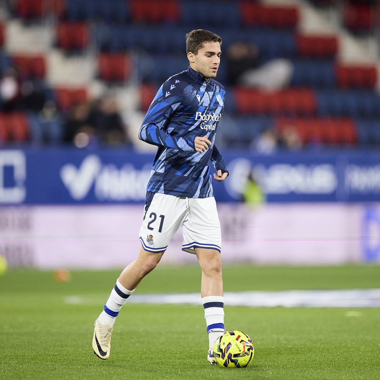 Представитель Захаряна объяснил большое количество травм у футболиста