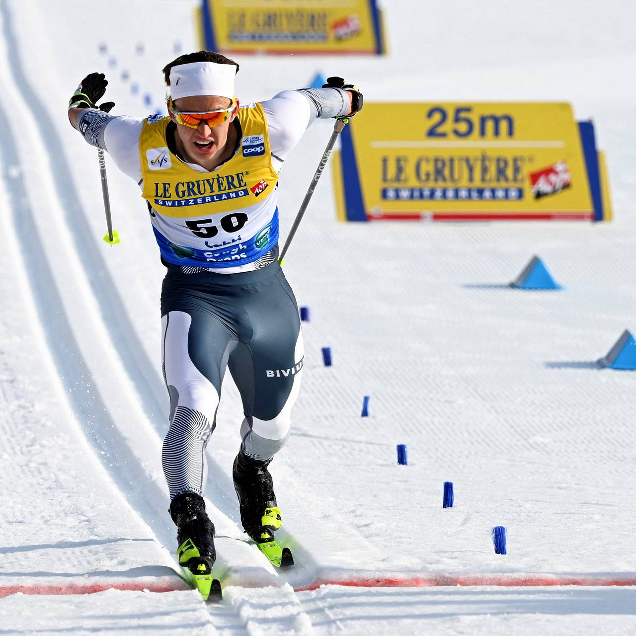 Коростелев занял десятое место в марафоне на этапе Кубка мира