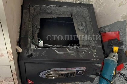 Мошенник притворился полицейским и зарезал москвичку из-за сейфа со старинными монетами