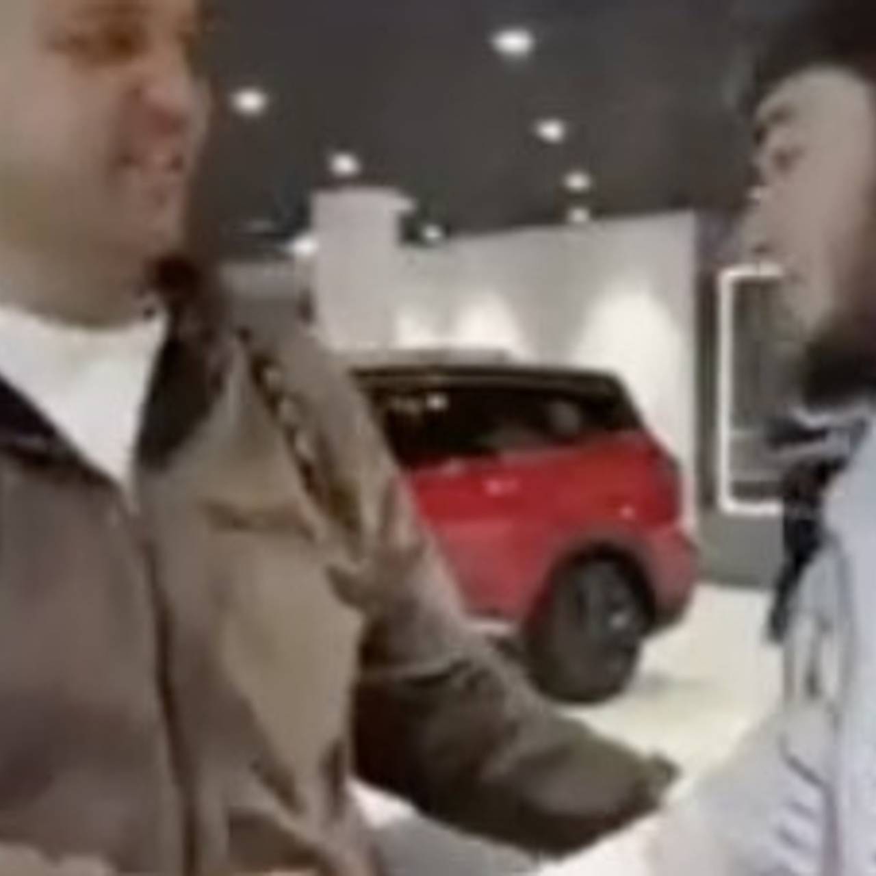 В России сделали подарок выполнившему &laquo;прыжок кобры&raquo; борцу