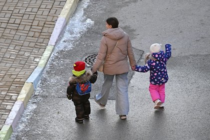 В России захотели ввести зарплату для мам