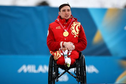 Российский лыжник выиграл гонку на Паралимпиаде