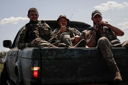 Зеленский рассказал об отправке на Ближний Восток украинских специалистов