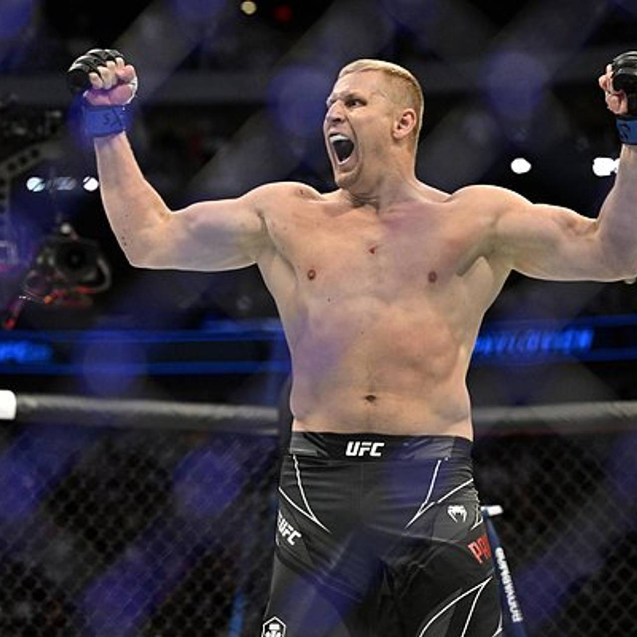 Боец UFC Павлович сравнил тренировки в России и США