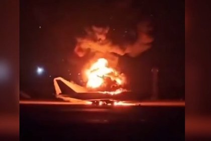Гибель последнего и старейшего в мире самолета Boeing KC-747 сняли на видео