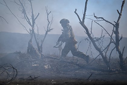 Российский боец СВО нес на себе около двух километров раненого с пробитым легким