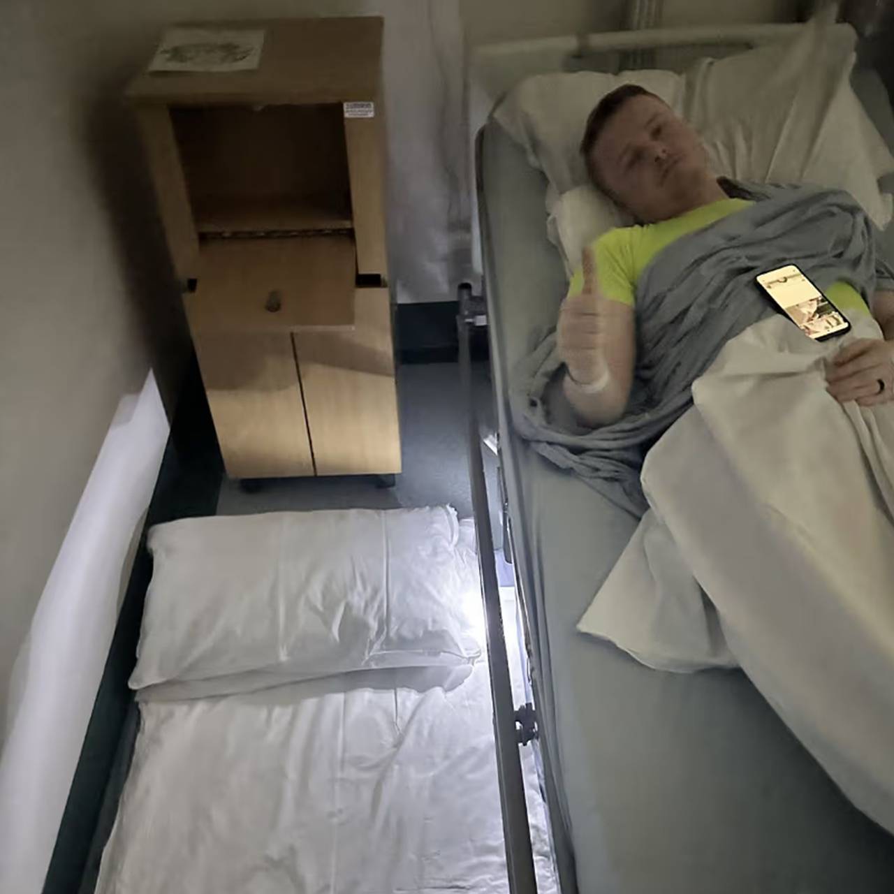 Жених отошел в туалет во время свадьбы и попал в больницу