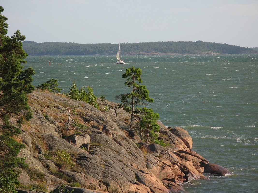 Пролив на подходе к крепости Бомарзунд 