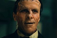 В кино — «Невеста!» о любовной жизни монстра Франкенштейна. Почему такого Кристиана Бэйла мир еще не видел?