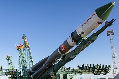 Ракету &laquo;Союз-2.1а&raquo; с кораблем &laquo;Прогресс МС‑33&raquo; привели в вертикальное положение