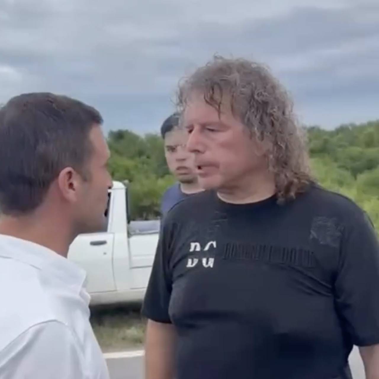 Известному конгрессмену сломали нос перед камерой