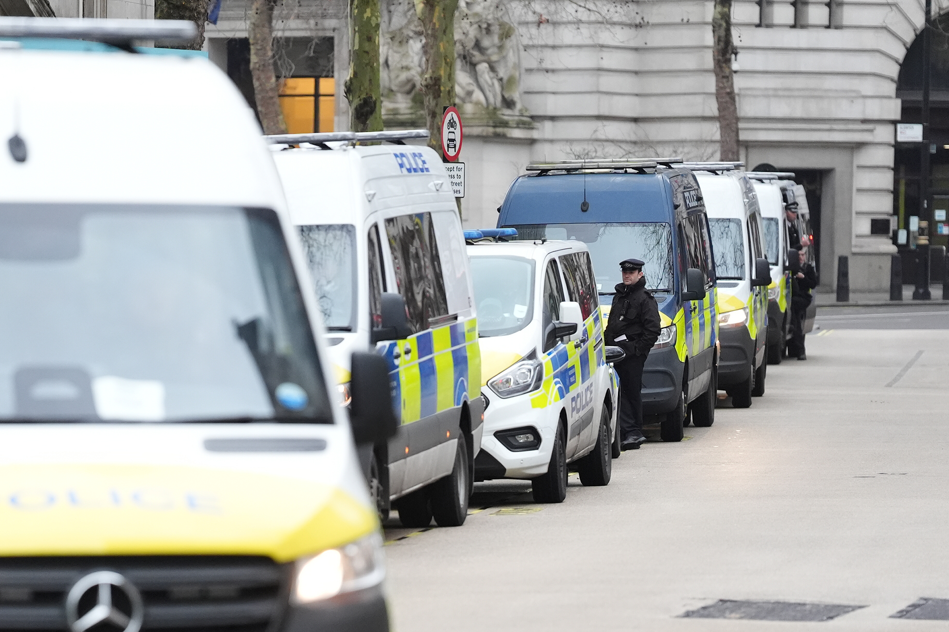 ����������&nbsp; ������� ����� � ������ ������� �������� ���� ��������� ��-�� ������