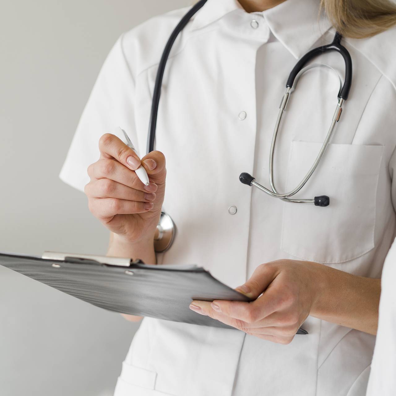 Названа стоимость лечения рака в России