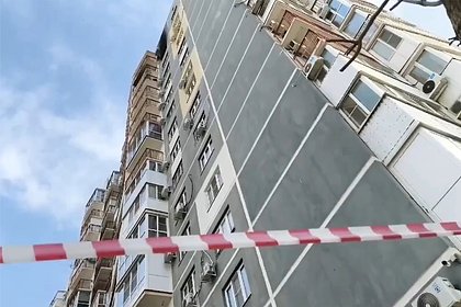 Стало известно о попадании обломков БПЛА на еще одну многоэтажку в регионе России