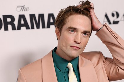 Внешность Роберта Паттинсона на красной дорожке оценили фразой &laquo;братан хочет мирной жизни&raquo;