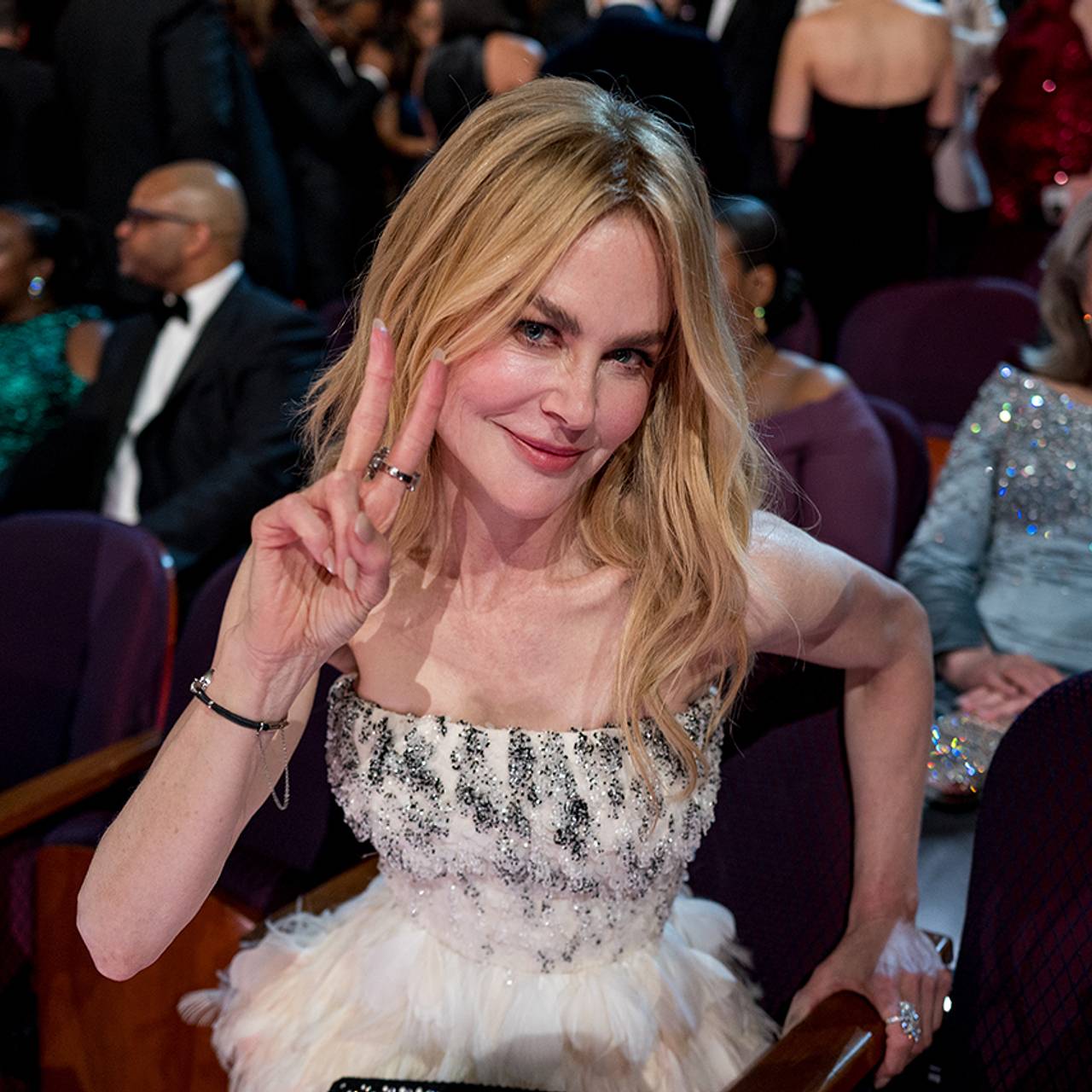 Звезды Голливуда внезапно стали выглядеть одинаково. Что с ними произошло?