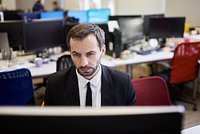 «Это тревожный сигнал» Работодатели начали урезать россиянам рабочую неделю. Чем опасна неполная занятость?