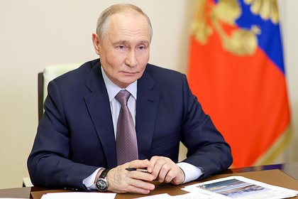 Путин щелчком по шее с фразой &laquo;пора бы прекратить&raquo; ответил на признание главы Крыма