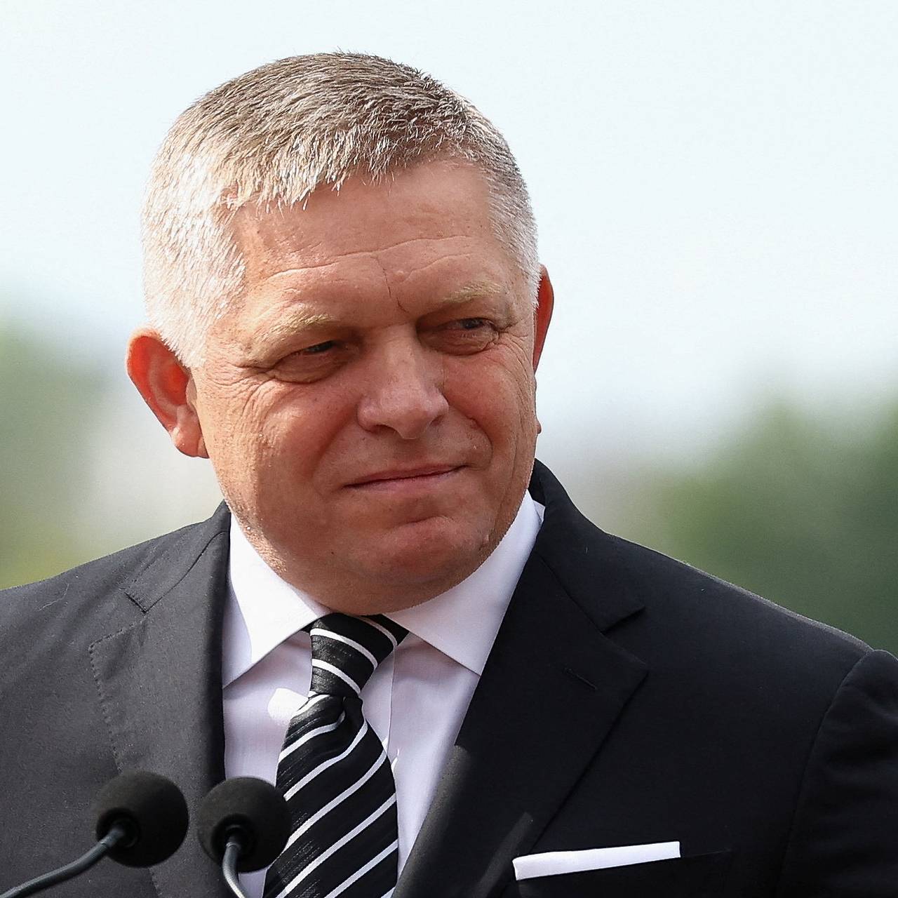 Европейский лидер захотел провести ночь на фабрике