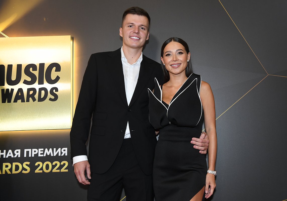 Артем и Валерия Чекалины