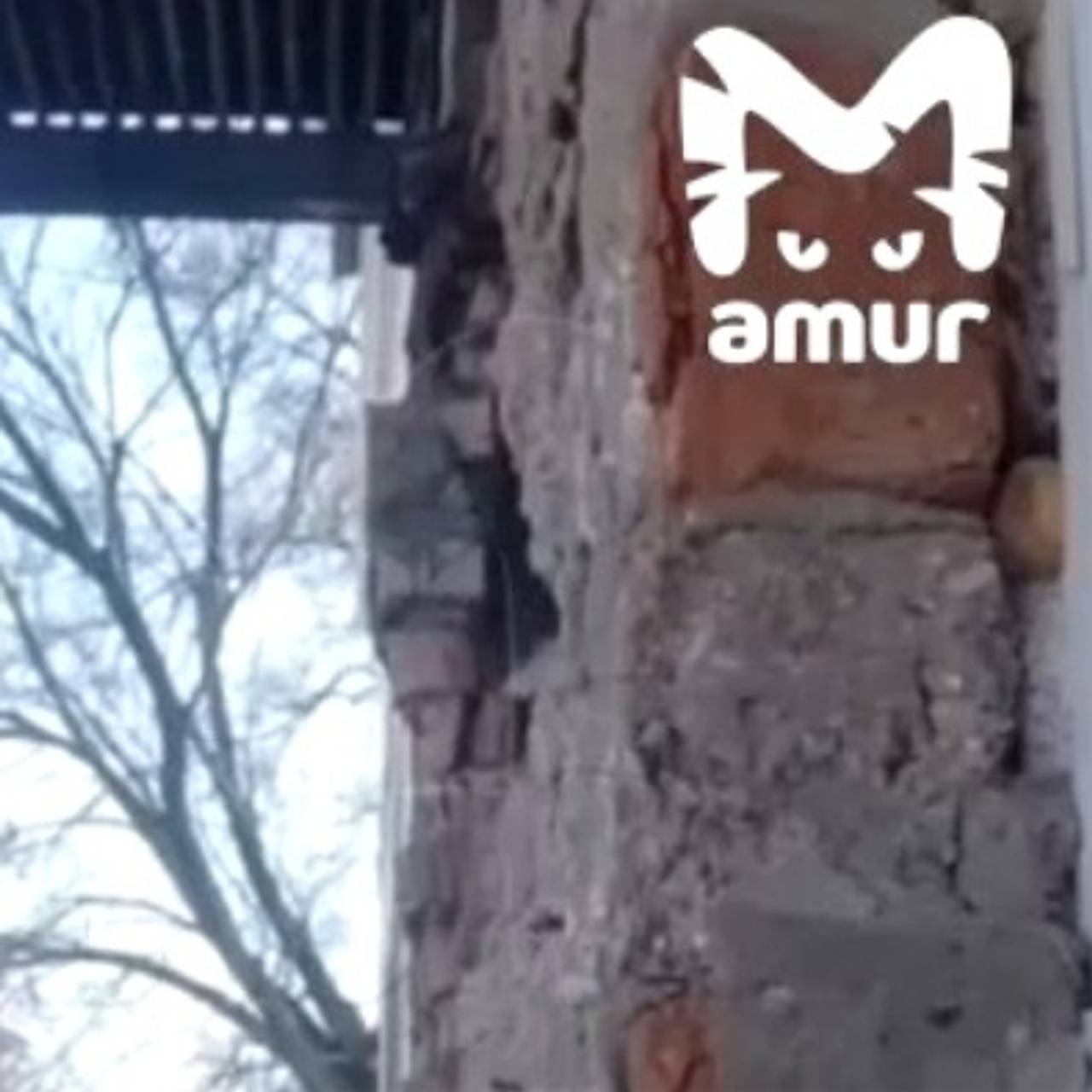 Россиянам из разваливающегося дома предложили переехать за 30 километров