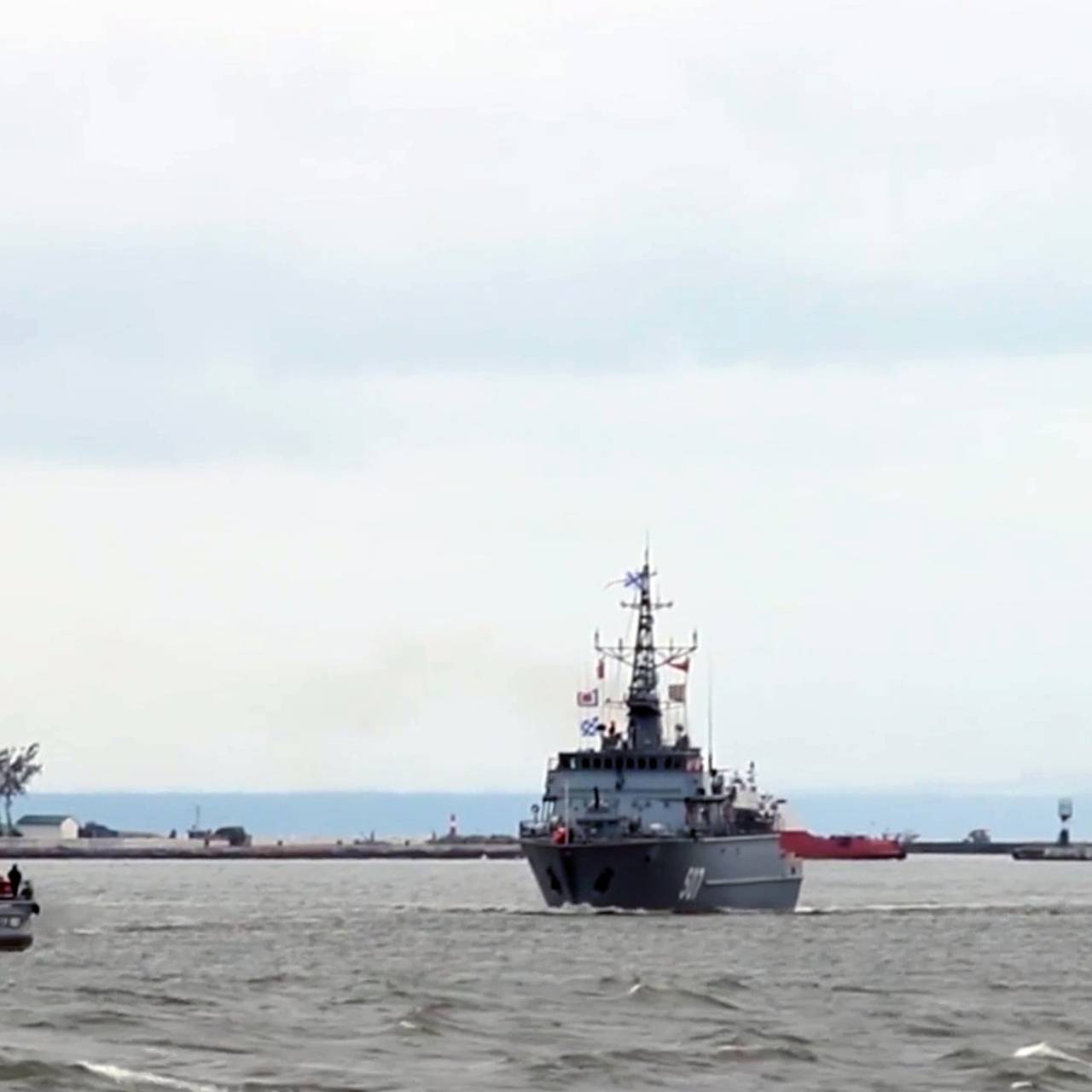 Названы два варианта ответа России на борьбу Запада с теневым флотом