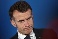 «Плана Б не существует». Макрон оценил бунт Венгрии и Словакии по вопросу кредита для Украины и порассуждал о доверии к ЕС 