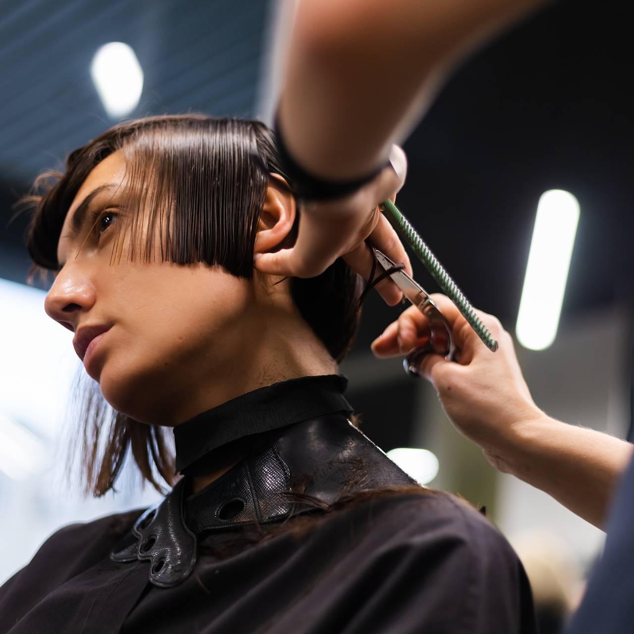 Парикмахер назвала самую раздражающую привычку клиентов