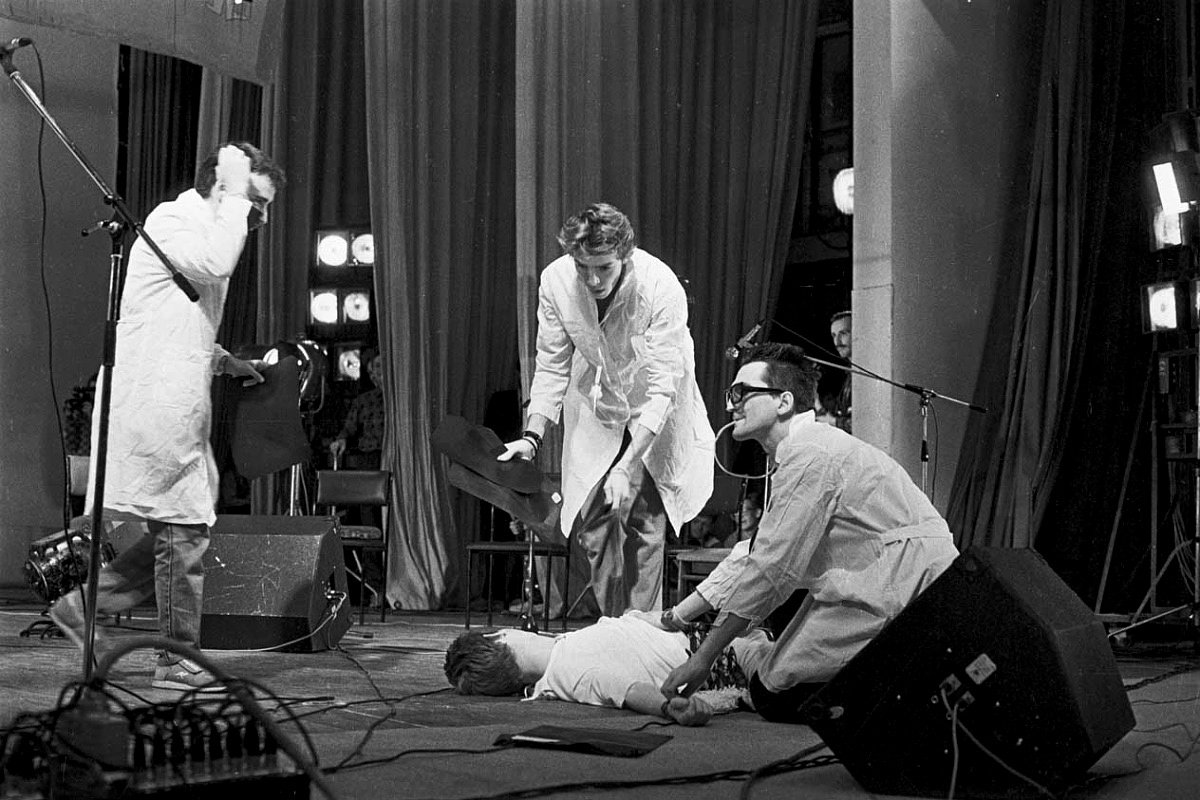 Выступление группы «Поп-механика»