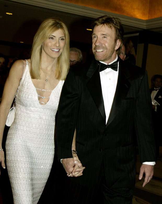 Чак Норрис с супругой Джиной, 2002 год