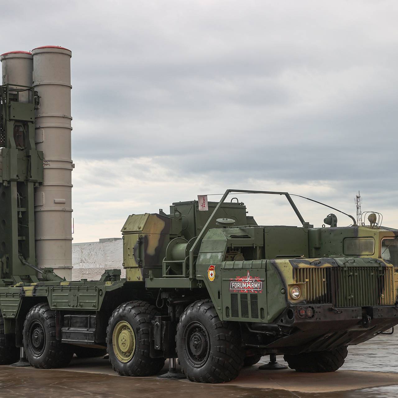 Больше 40 украинских БПЛА пытались атаковать Москву