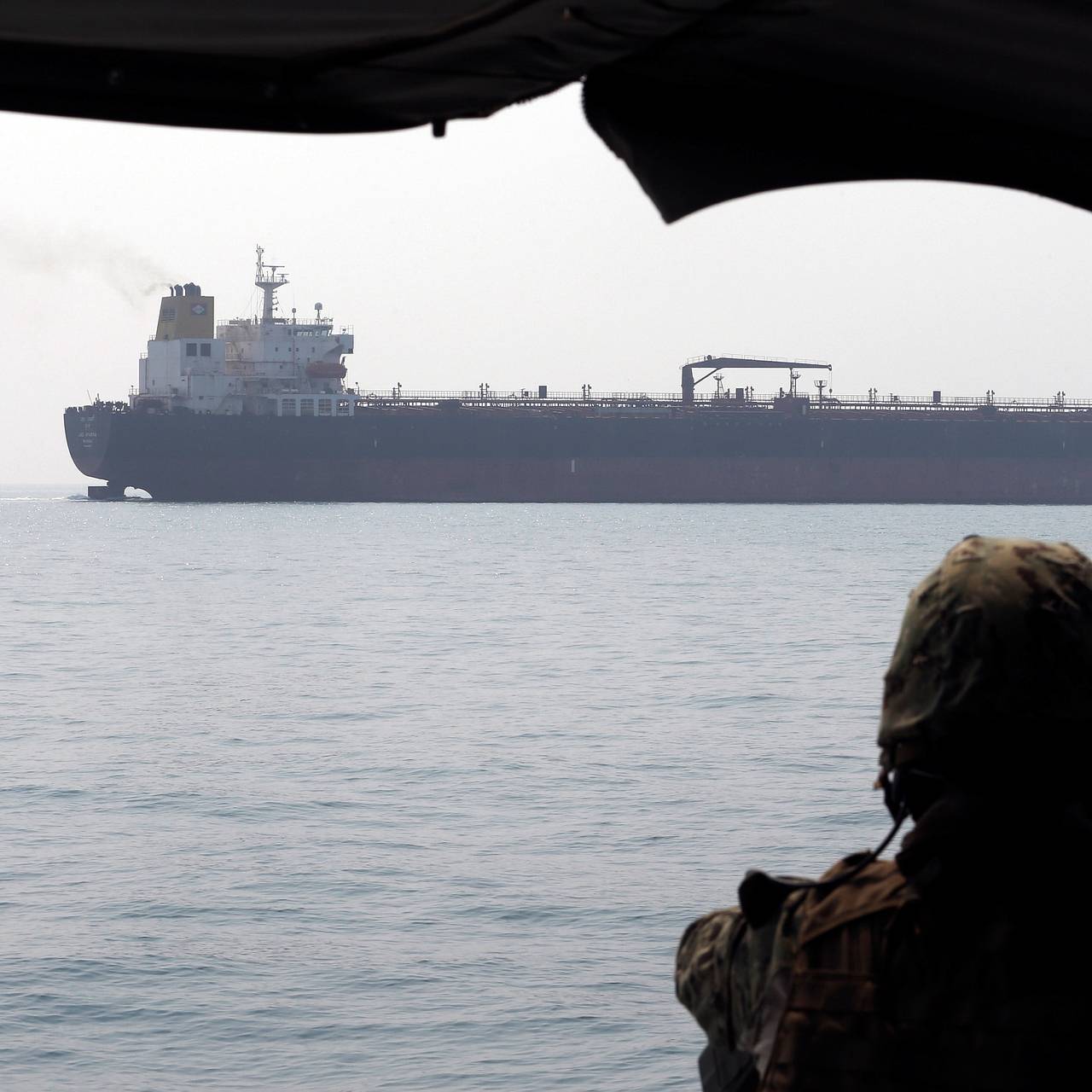 Стало известно о проходе &laquo;судна-зомби&raquo; через Ормузский пролив