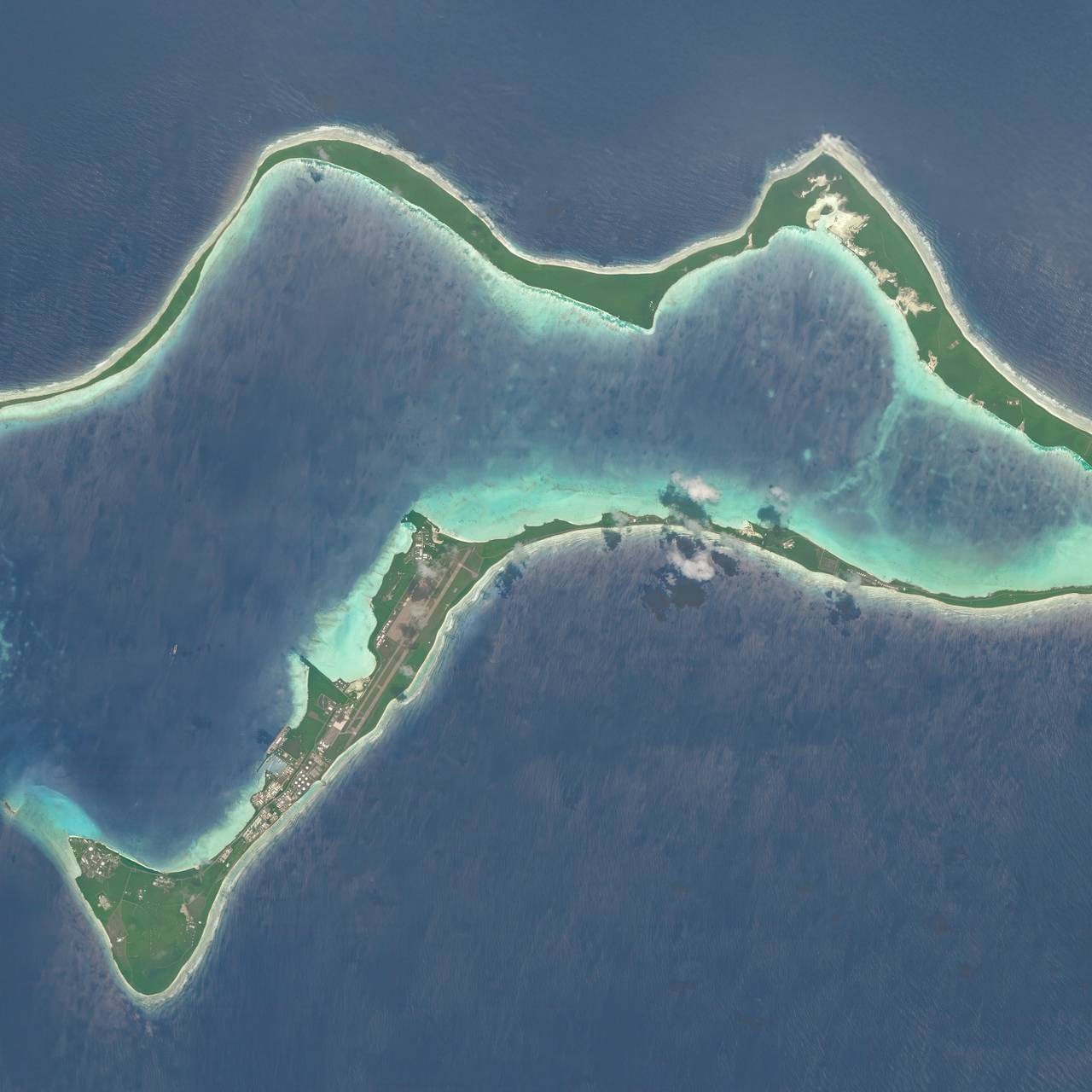 В ударе Ирана по американо-британской базе увидели мощный сигнал