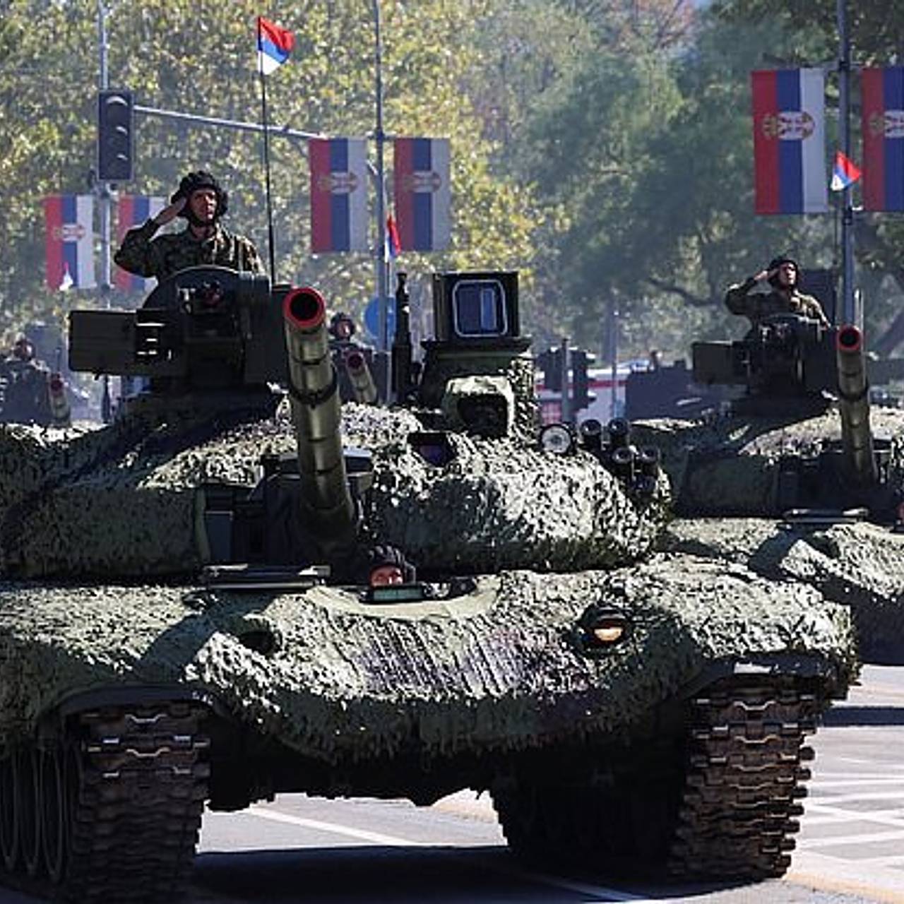 Вучич заявил о планах Сербии сохранить военный нейтралитет