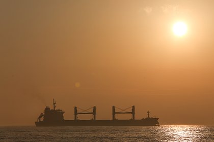 Поврежденный российский газовоз решили отбуксировать в Ливию