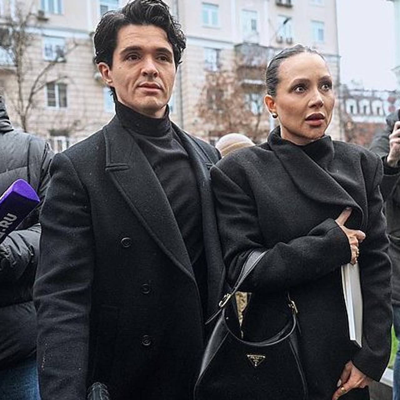 Жених Лерчек рассказал о ее лечении от рака