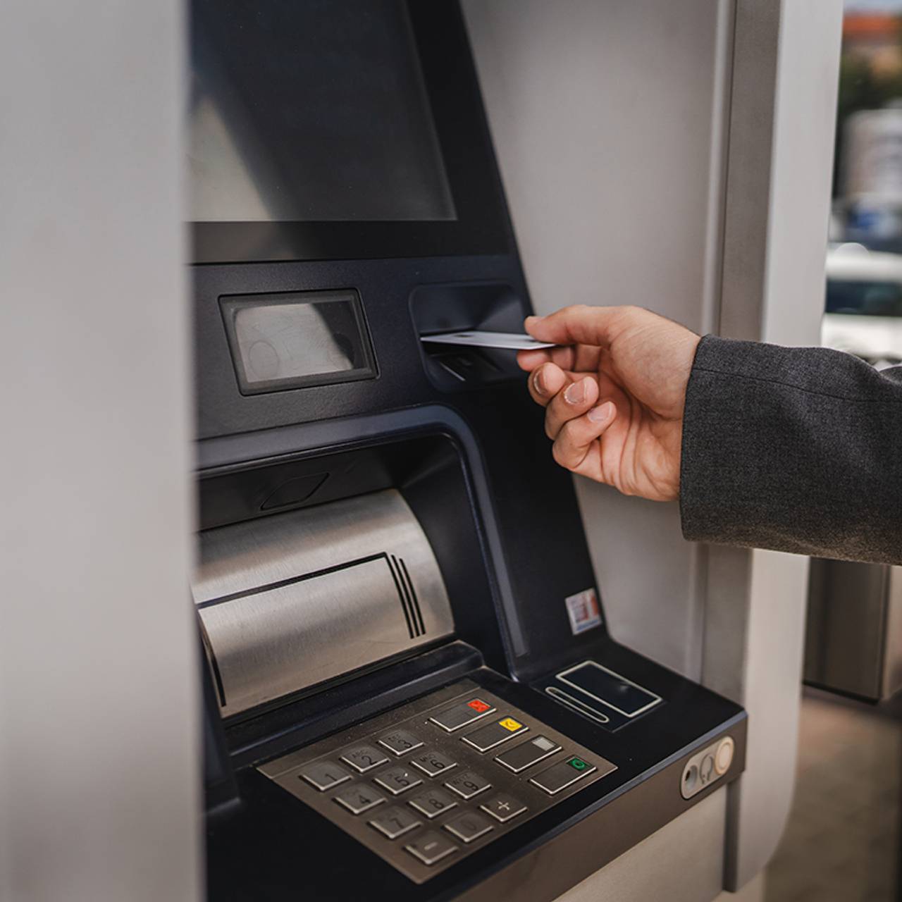 Москвич обеднел на триллион рублей из-за сбоя в работе банка