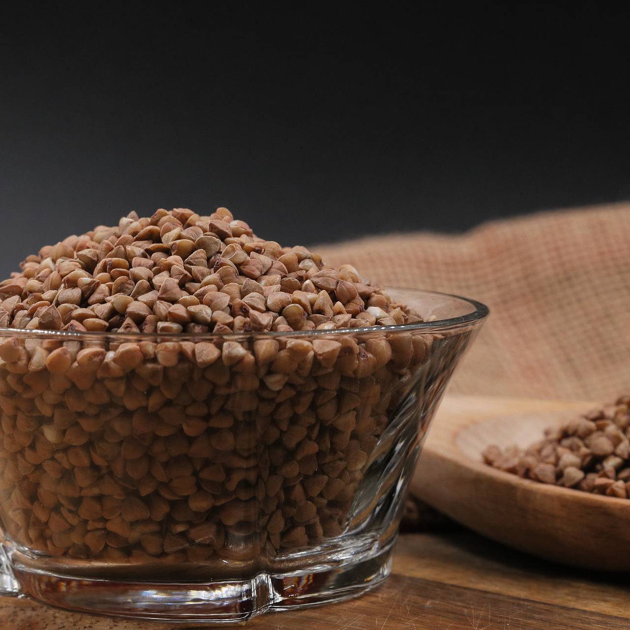 Киевляне массово бросились скупать гречку