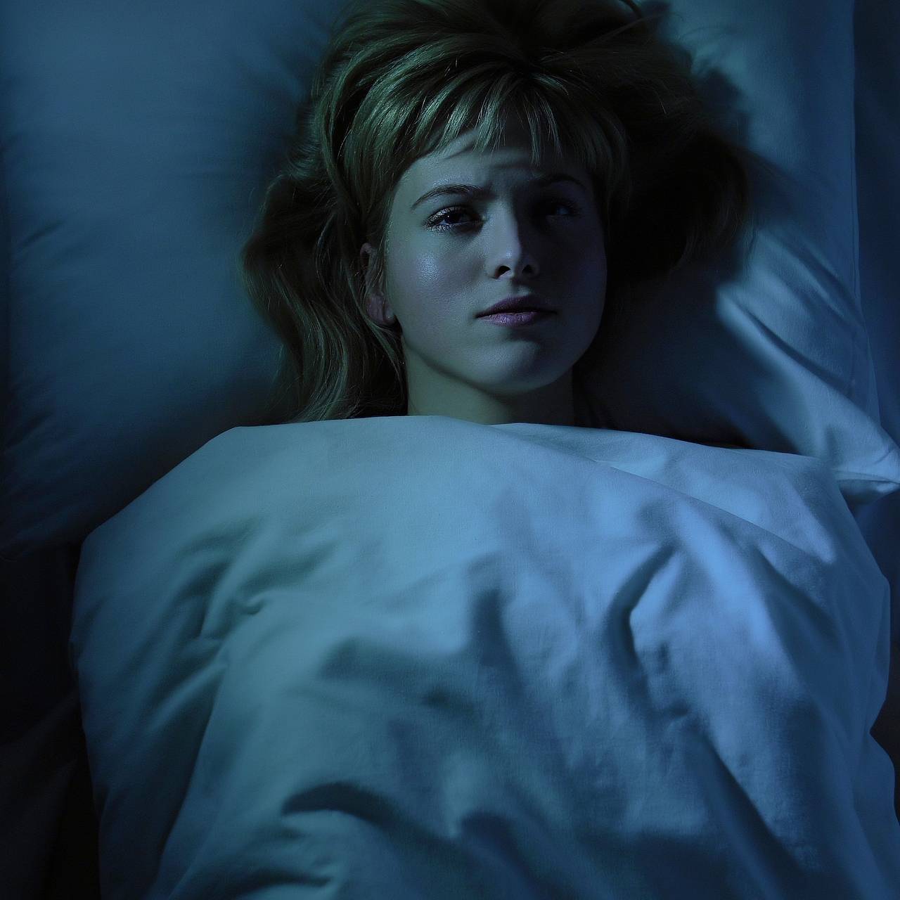 Врач раскрыл два способа быстро заснуть после пробуждения посреди ночи