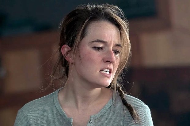 Кейтлин Дивер в роли Эбби