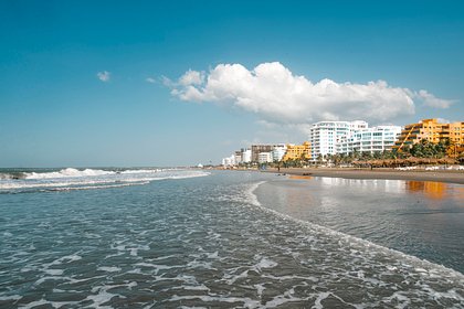 Мужчина приехал в Латинскую Америку на свою свадьбу и не выжил во время купания в море